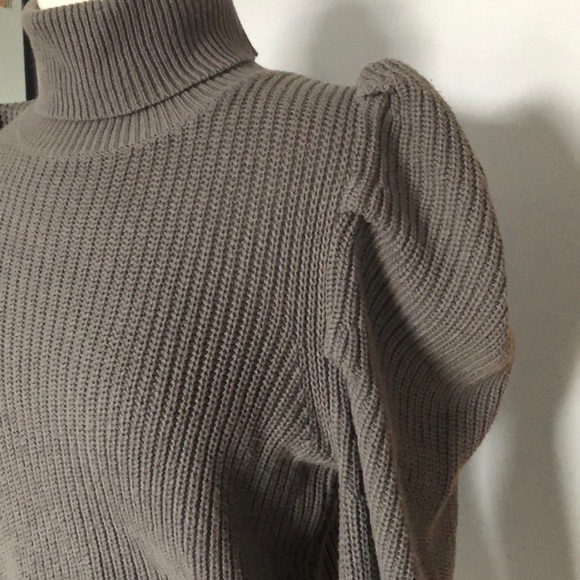 Knitted sweater - Picture 2 of 4